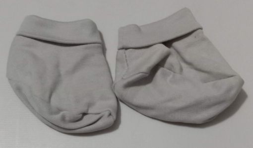 Picture of MDL02406 :: Size:New Born :: Baby Caps, Socks and Mitten Sets